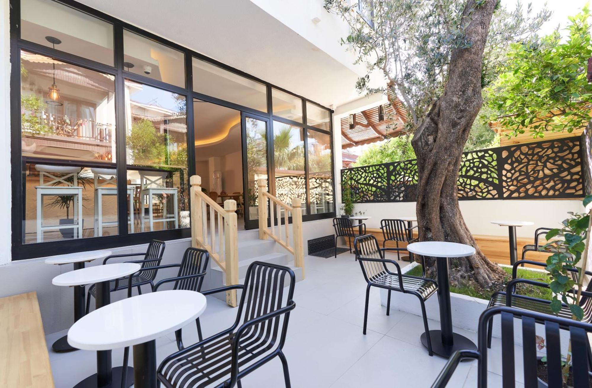 Otel Audo Local