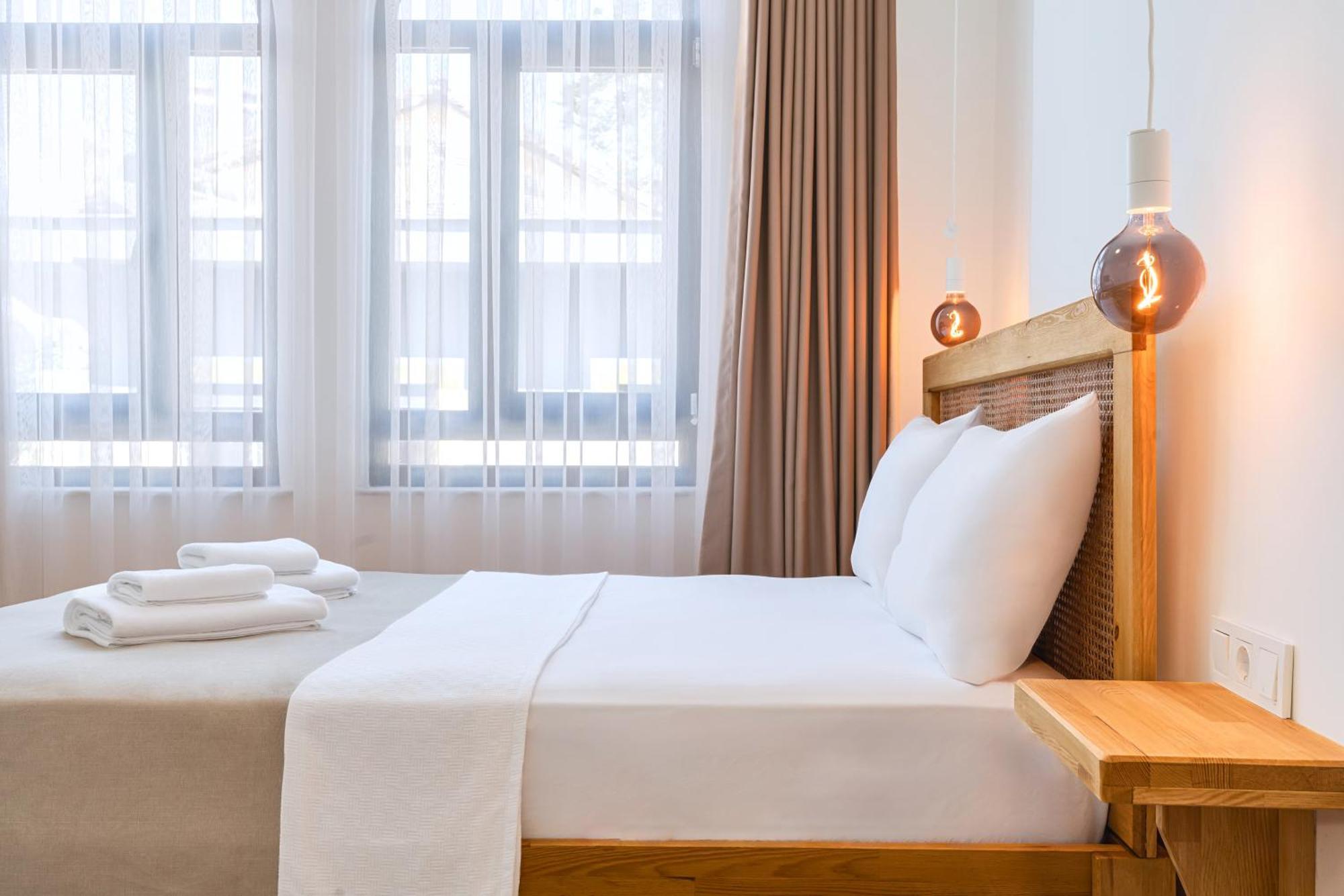 Otel Audo Local
