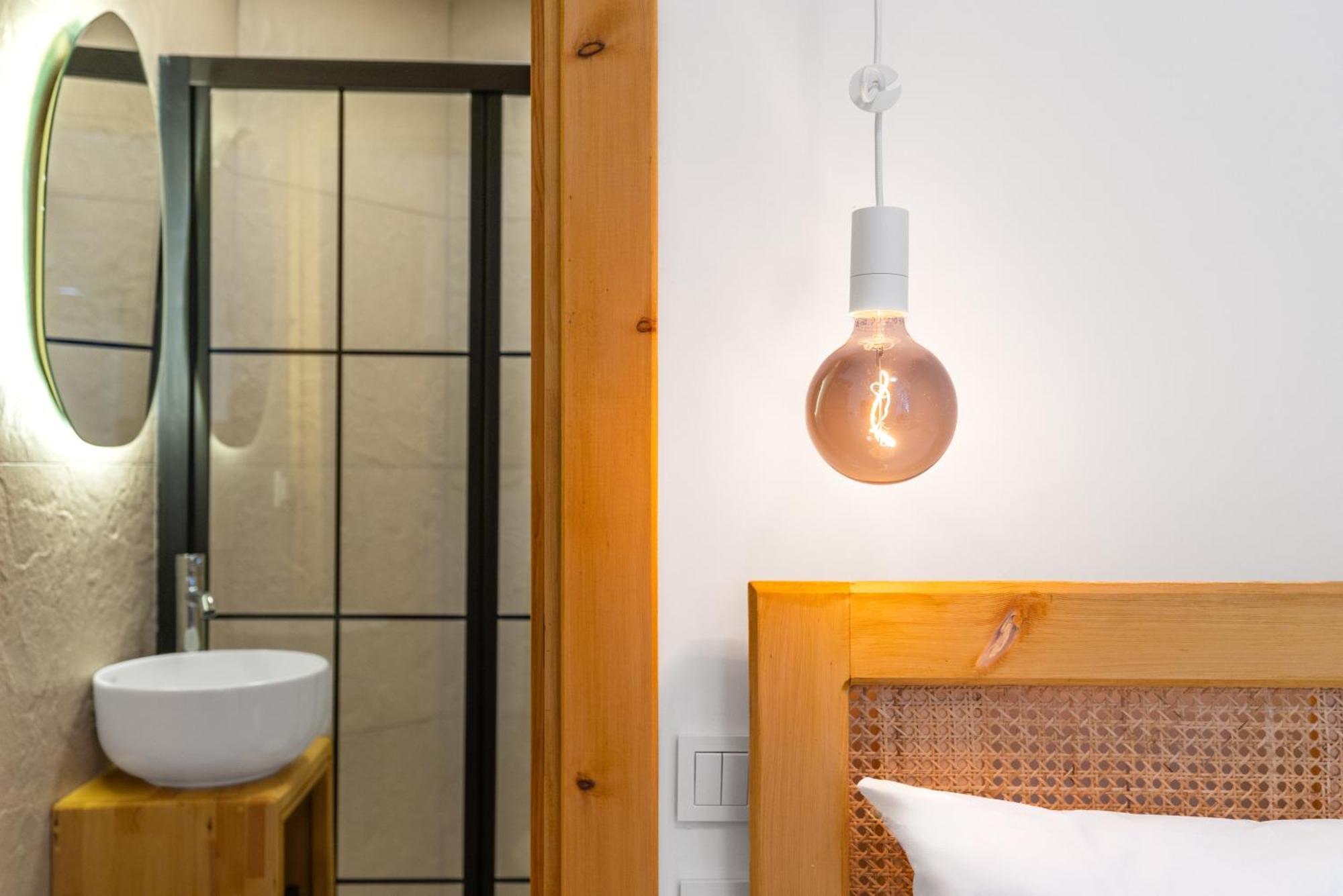 Audo Local Otel