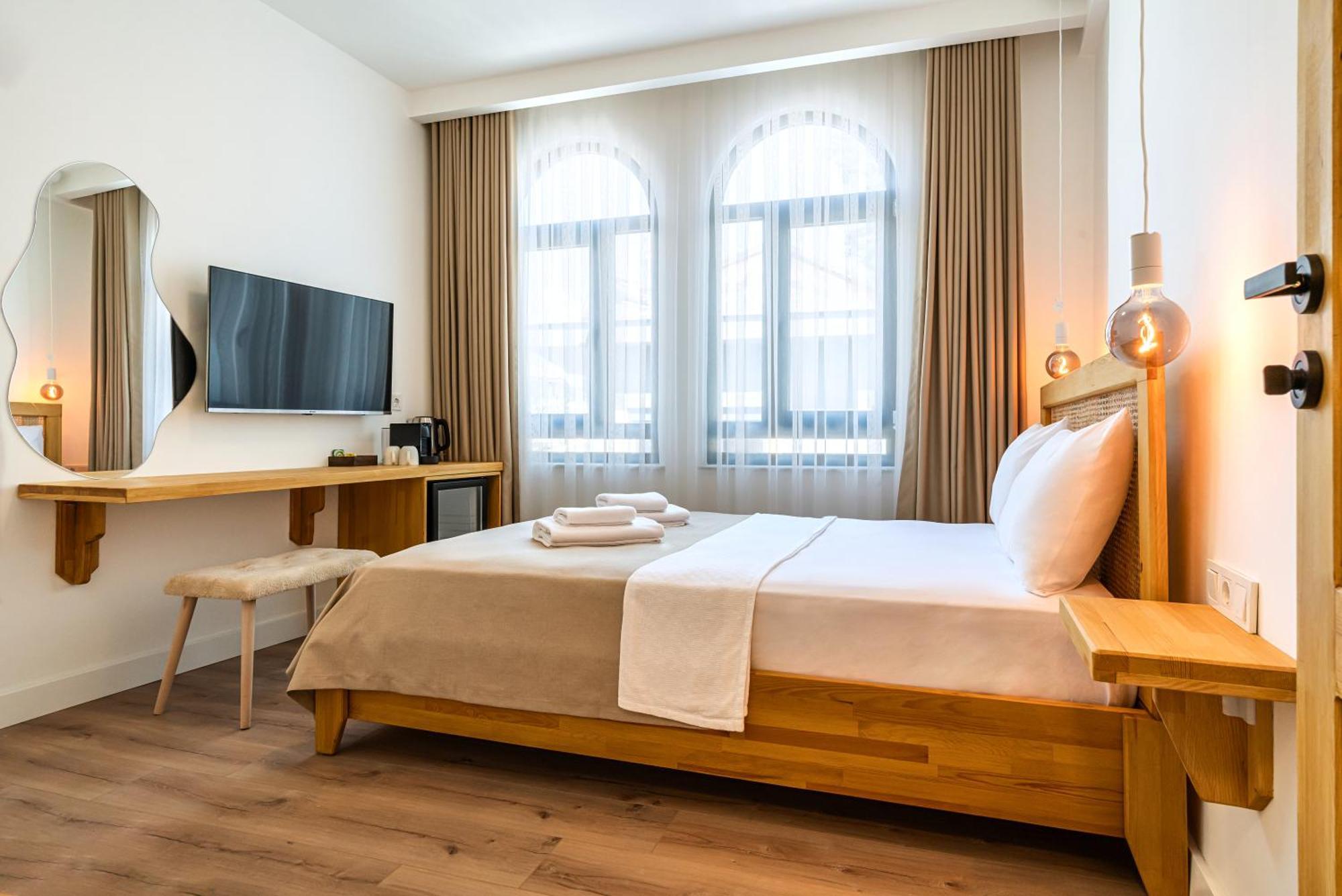 Otel Audo Local