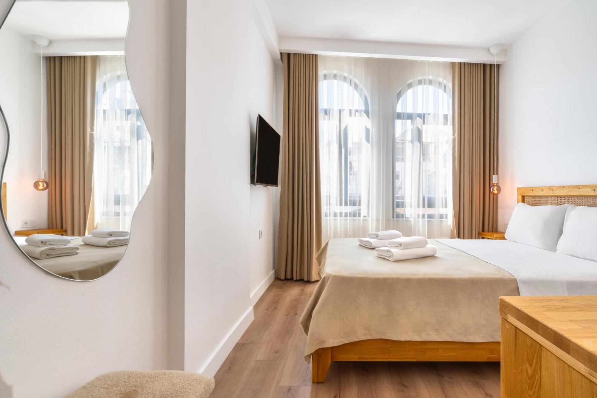 Otel Audo Local
